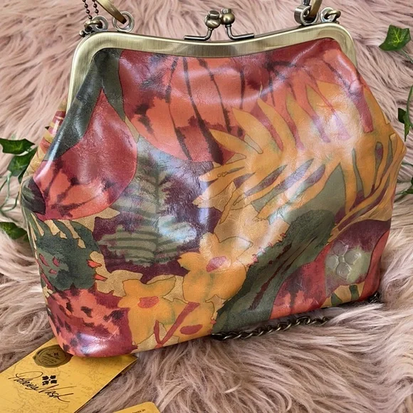 Hand crafted Leather Crossbody - Picture 5 of 9